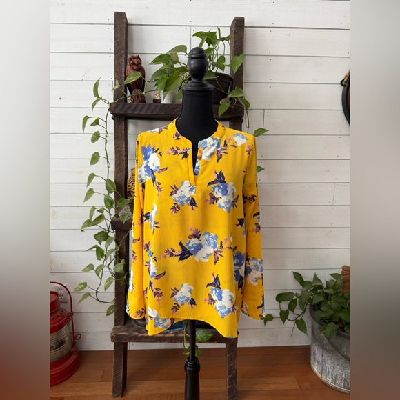 gibson Yellow and Blue Floral Women's Tunic Blouse - Picture 4 of 17